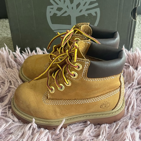 Timberland Premium Waterproof 6 IN Boot Wheat Nubuck Toddler Size 7.5 M - Picture 4 of 8
